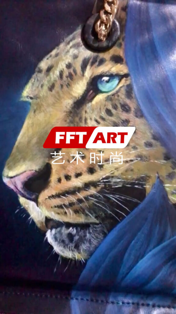 FFT艺术时尚是以时尚为载体的艺术形式，也是有艺术灵魂的时尚。